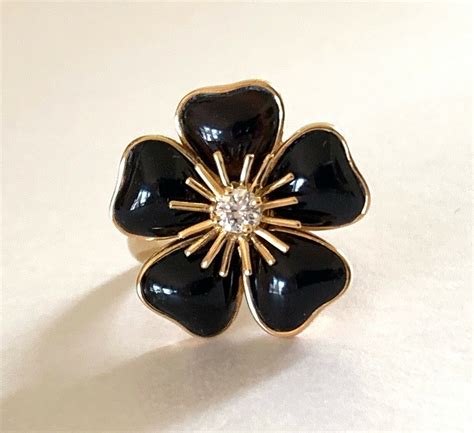Sold Van Cleef And Arpels 18k Yellow Gold Mimi Nerval Onyx Diamond Flower Ring