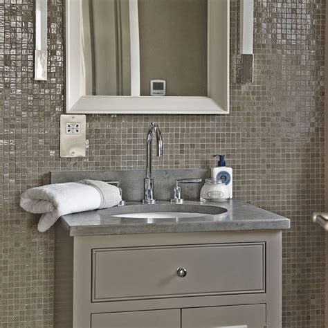 Another idea of using tiles for the walls. Bathroom tile ideas