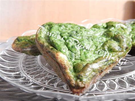 Uova medie 6 spinaci 300 g cipollotti 100 g ricotta salata* 50 g olio extravergine di oliva 30 g per gli spinaci + 30 g per la frittata noce moscata q.b. Frittata di ricotta e spinaci al forno - Ricette di MarGi