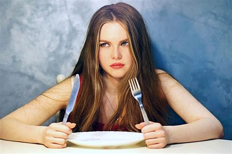 The Science Of Being Hangry What Happens To Your Body When You Dont