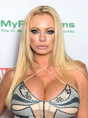 Briana Banks Height Weight Size Body Measurements Biography Wiki Age