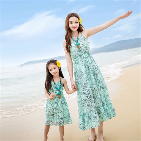 Family Matching Outfit Dress Summer Beach Mother Daughter Dresses Bohemian Floral Printing