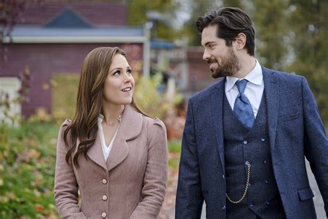 When Calls The Heart Season 10 Hallmark Channel Stars Tease Upcoming