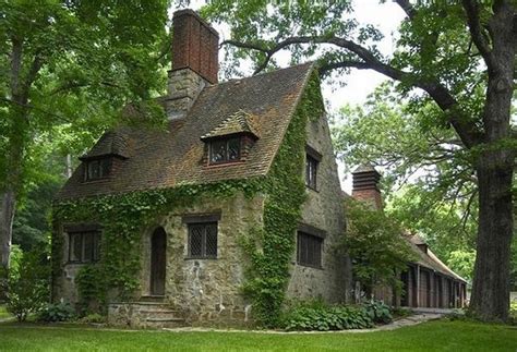 Tudor Style Homes Fascinating And Romantic House Architecture