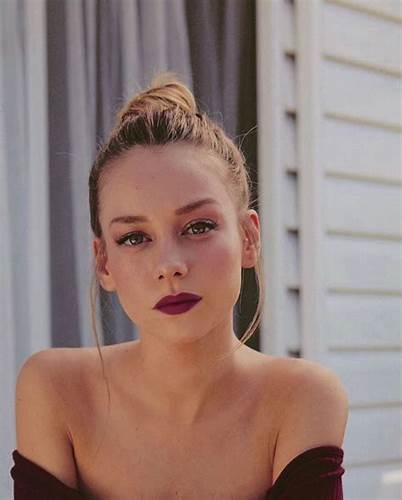 Диета эстер экспозито Beautiful Women panosundaki Pin Beautiful Women panosundaki Pin Диета эстер экспозито