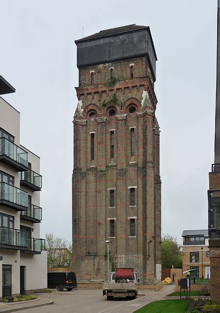 Former Water Tower Renfrew Road © Stephen Richards Cc By Sa20