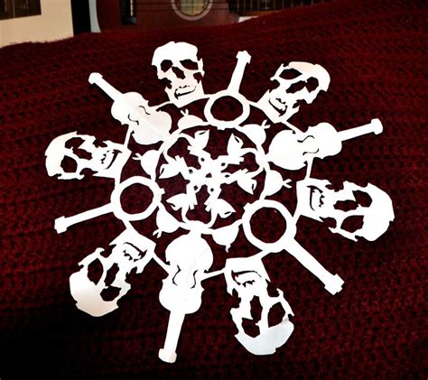Шерлоковские снежинки Бумажные снежинки Поделки из бумаги и Снежинки