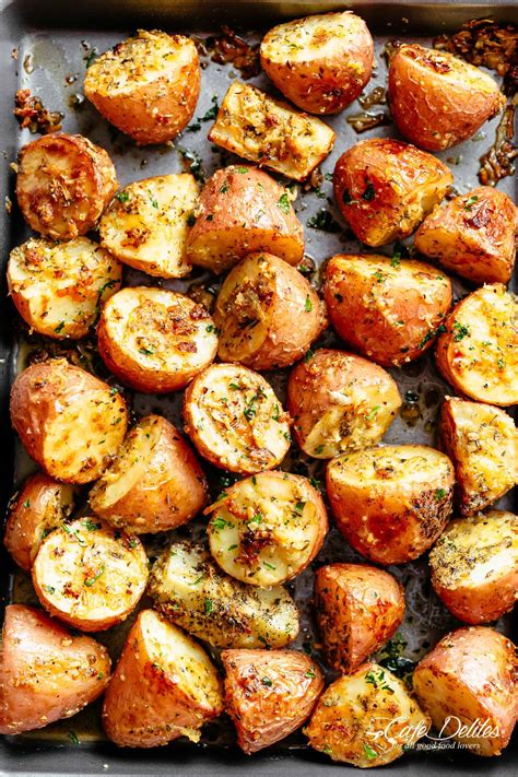Preheat the oven to 400 degrees f. Browned Butter Parmesan Roasted Potatoes - Cafe Delites