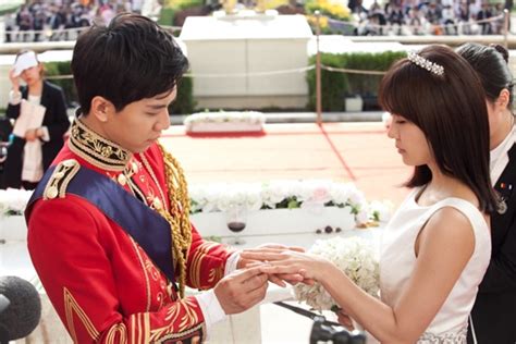 The king makes a surprise decision. The King 2hearts - AsianWiki