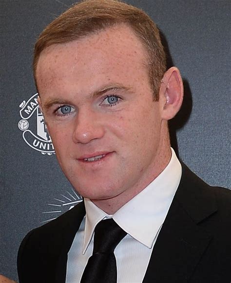 Beaming england legend wayne rooney cheered on the icons of 2021 alongside wife coleen and three of their children. Wayne Rooney Hair Transplant: Before & After Procedure ...
