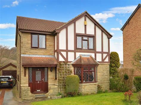 5 Bed Detached House For Sale In Lakeside View Rawdon Leeds West