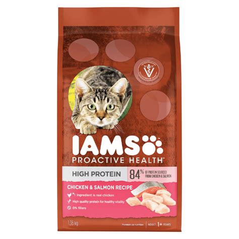 Other than giving your cat exactly what his body wants and needs to thrive, a lot of good can because most dry foods require carbs to bind into a kibble form, they're typically quite high in carbohydrates, and dry food is often the cause of. Adult Dry Cat Food High Protein Chicken And Salmon Recipe ...