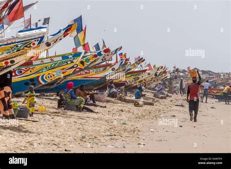 Kafountine Casamance Senegal Puerto Pesquero Fotografía De Stock Alamy