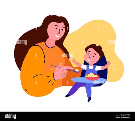 Madre Sonriente Feliz Alimentando A Su Hijo Jugando Adulto Joven