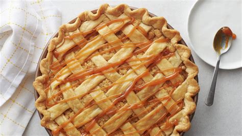 The crust was perfect and the brandy sauce was fabulous. Easy Caramel Apple Pie Recipe For Christmas Dinner