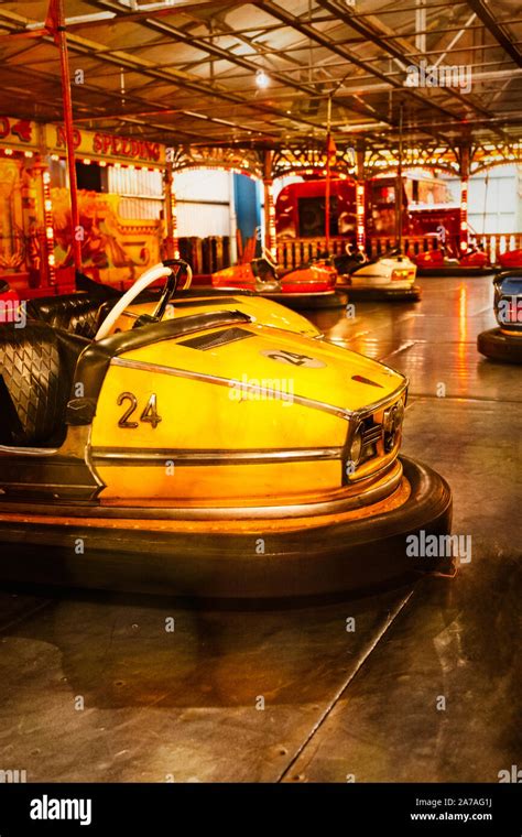 Bumper Cars Funfair Vintage Hi Res Stock Photography And Images Alamy