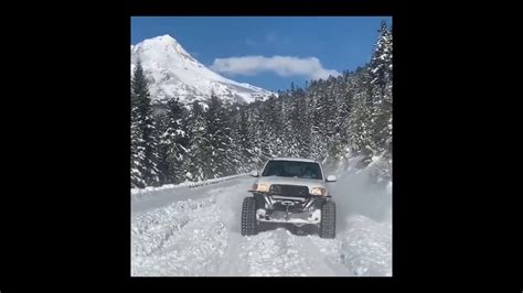 Toyotas Out Snow Wheeling Youtube