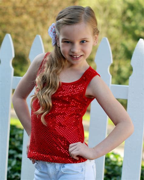 Pose Child Modeling Mag Junior Fashion Experts April 2012 573