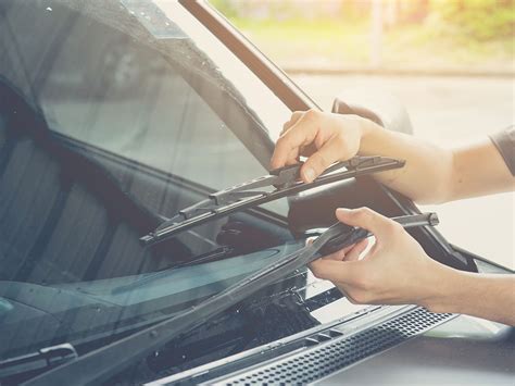 How To Change Wiper Blades In 3 Easy Steps Readers Digest
