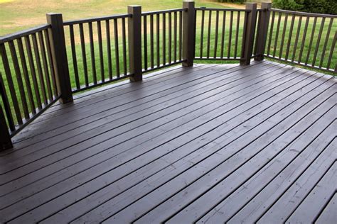 A perfect deck stain color will surely transform anything. Flood Deck Stain | Staining deck, Deck stain colors, Deck ...