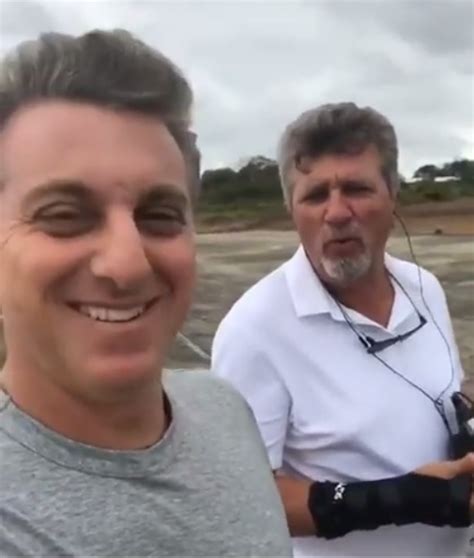 Por isso, a família recorreu à terapia, uma vez por semana, para se livrarem do trauma, diz a. Luciano Huck fica 'queimado' no Maranhão após ato de ...