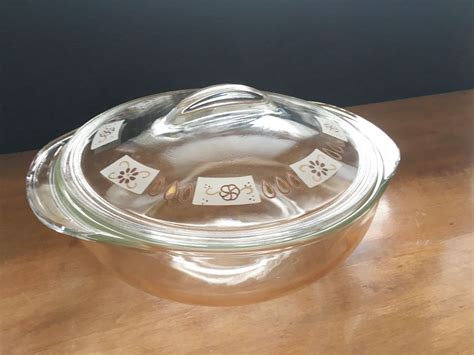 Pyrex Glass 2 Qt Serving Bowl With Lid Etsy Serving Bowls With Lids Pyrex Glass Serving Bowls