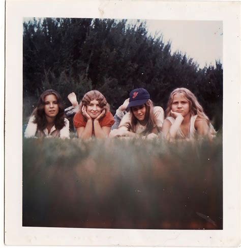 25 polaroids de chicas adolescentes en los años 70s Cultura Inquieta