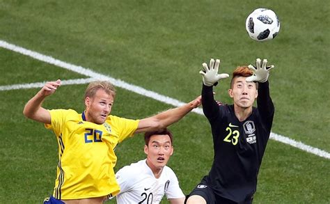 South korea in white and sweden in yellow. FIFA World CUP Russia 2018 Highlights Sweden 1-0 South ...