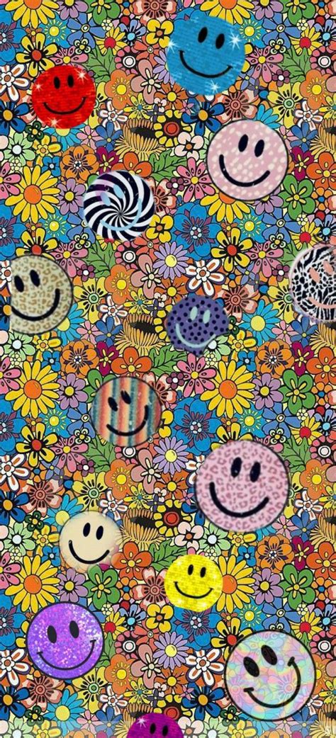Trippy Aesthetic Smiley Face Wallpaper