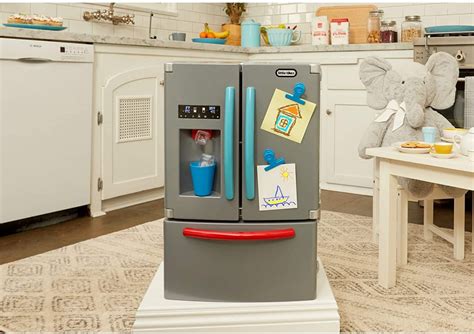 Little tikes first market kitchen pretend play kitchen w/ over 20 accessories. You Can Get A Toy Fridge With A Working Ice Dispenser For ...