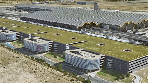 Aeropuerto Internacional Adolfo Suarez Madrid Barajas T4 Construido