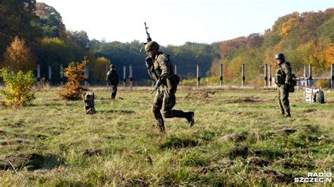 Szef radia szczecin zapowiada, że oficjalnie poprosi rmf fm, by wycofało z anteny hasło „w domu, w pracy, w samochodzie. Zwykły dzień pracy w wojsku WIDEO, ZDJĘCIA - Radio Szczecin
