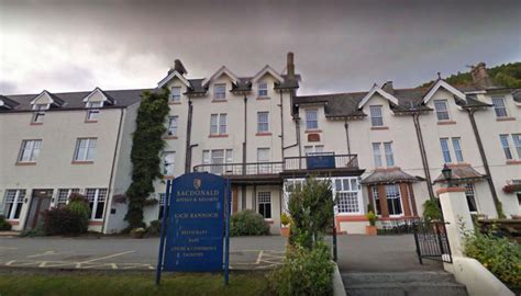 Drunk Naked Elderly Couple Fined After Luxury Hotel