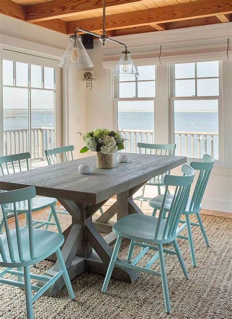 25 Best Beach Style Dining Rooms For A Bright Holiday Feast