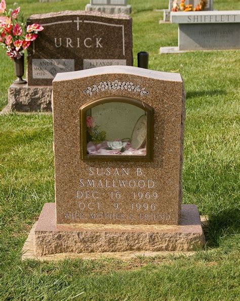 Flickr Unusual Headstones Cemetery Statues Cemetery Art