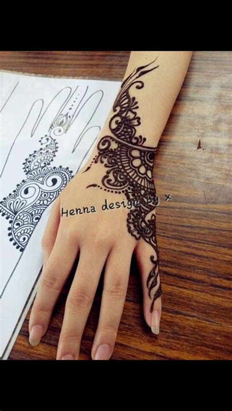 To fill in the remaining area. Simple Mehndi Designs for Hands Images To Try Now ...