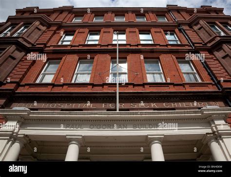 Great Ormond Street Hospital For Sick Children London Stock Photo Alamy