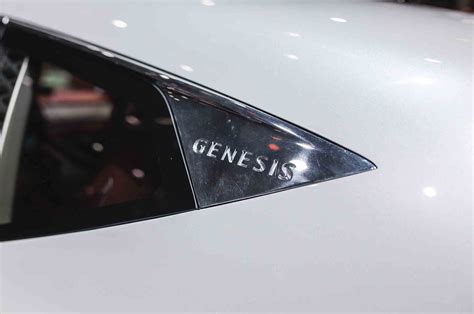 Genesis Gv80 Concept Previews Premium Powered Crossover Automobile