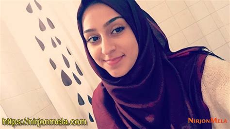 Hot Paki Hijab Girl Abroad Living Showing Her Nude Hd Photos