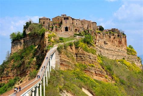The Crumbling Hilltop Town Of Civita Di Bagnoregio Amusing Planet