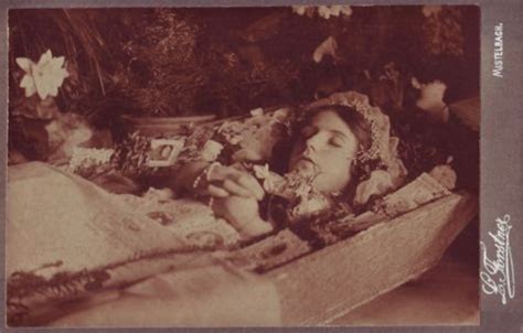 Is Victorian Death Photography Creepy Or Just Sad Here Are 10 Sad And