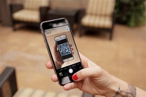 First of all, open the camera of your mobile phone. iOS 11 : l'app Appareil photo peut scanner les QR codes