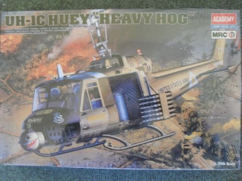 Academy 135 2199 Uh 1c Huey Heavy Hog Model Kit