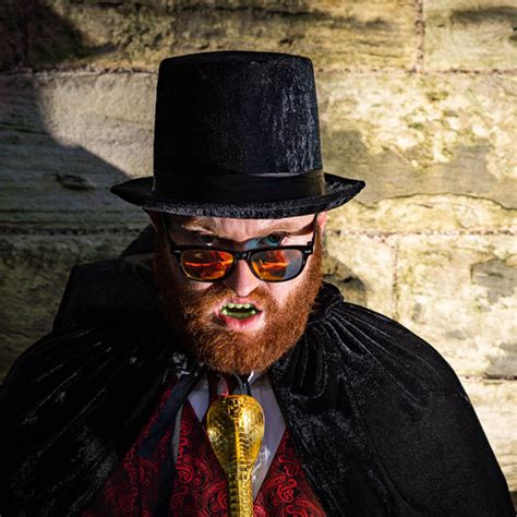 14 Fang Tastic Pix As Whitby Abbey Sets A New World Record For The