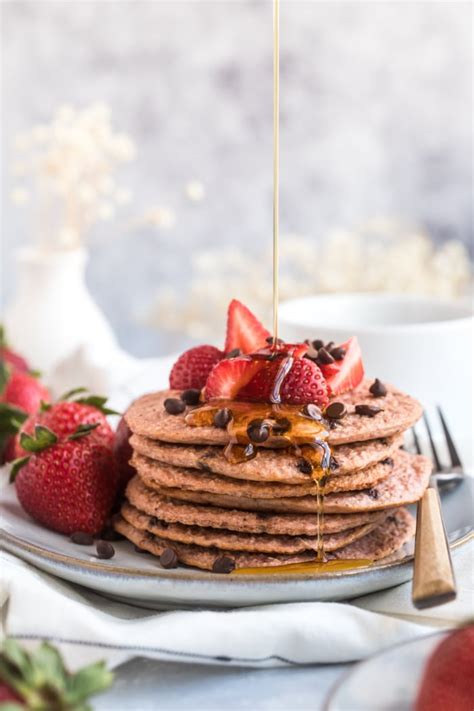 Strawberry Oat Chocolate Chip Pancakes Skinny Fitalicious
