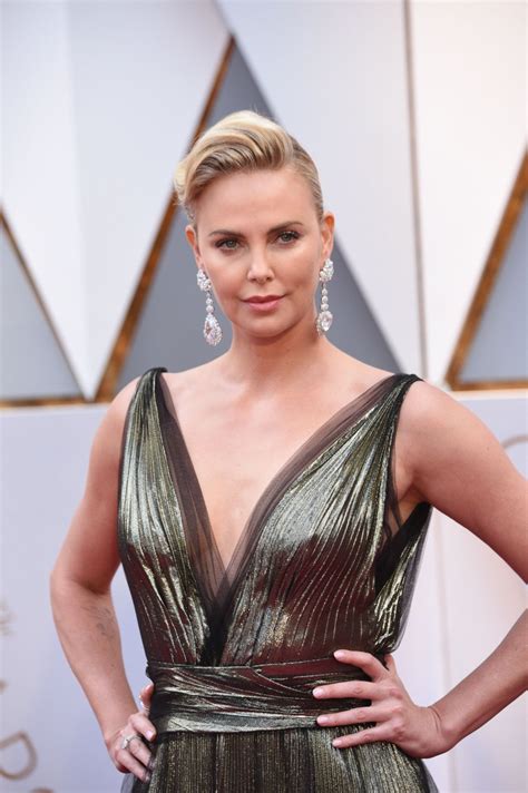 Charlize Theron Sexy 30 Photos Thefappening