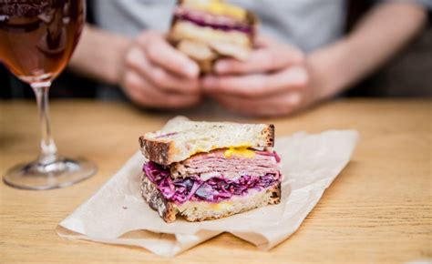 Log in or create an account to see photos of ruben sándwiches. Les Nouveaux Fromagers