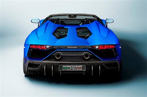 Lamborghini Is Reinventing The Convertible Roof Carbuzz