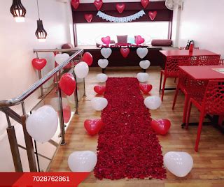 Life is too short and hence everyone wants to celebrate the birthday in the best possible way. Romantic Room Decoration For Surprise Birthday Party in ...