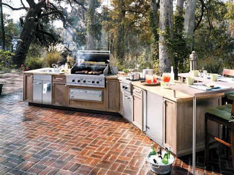 The convenientcy, the beautiful designs and the durability of the kits. Simple Modular Outdoor Kitchen Kits